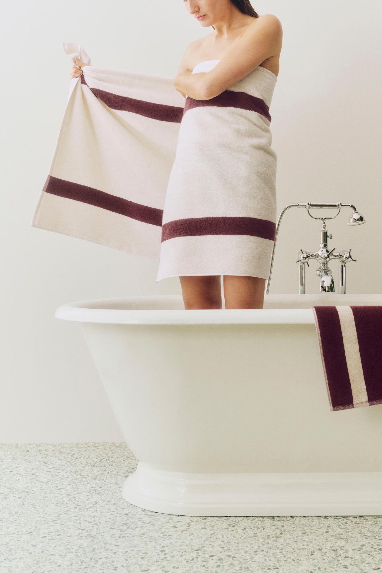 Stripe badehåndklæde, 70x140 cm - bordeaux
